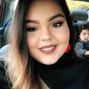 Meet your Posher, Claudia